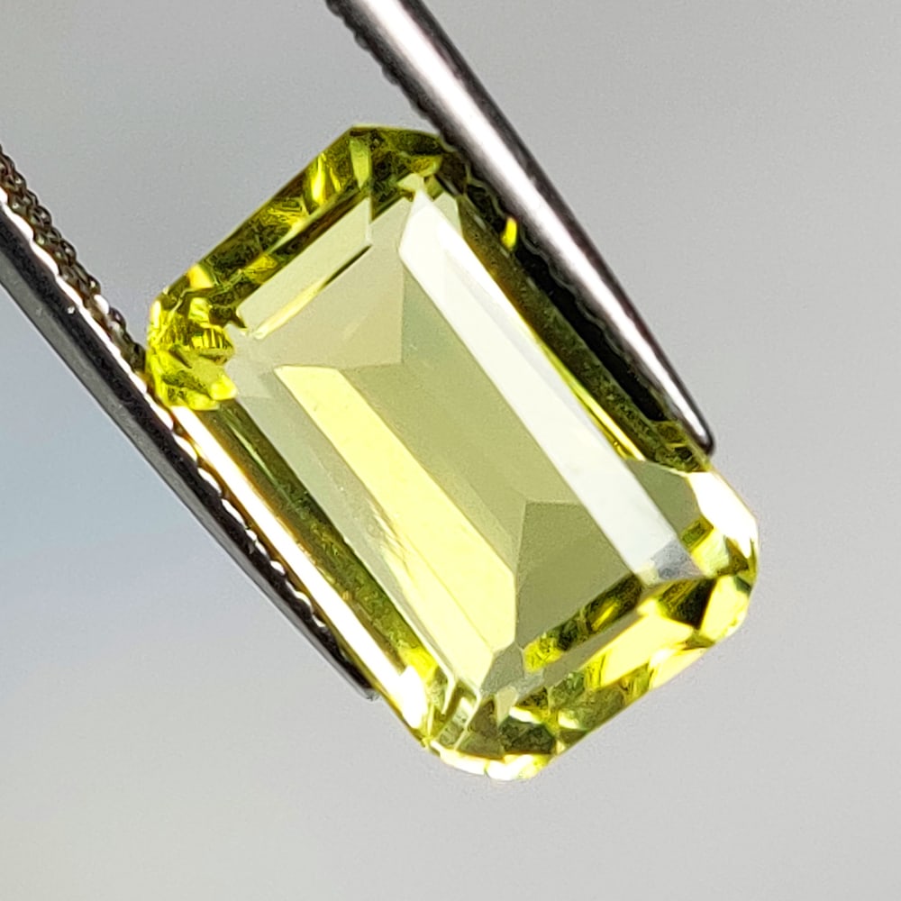 4.59 Ct Natural Lemon Quartz Octagon Cut: Weight - 4.59 Ct / Dimensions - 12.40 x 8.00 x 5.80 mm / Shape - Octagon Cut / Clarity - VVS / Origin - Brazil / Treatment - Heated