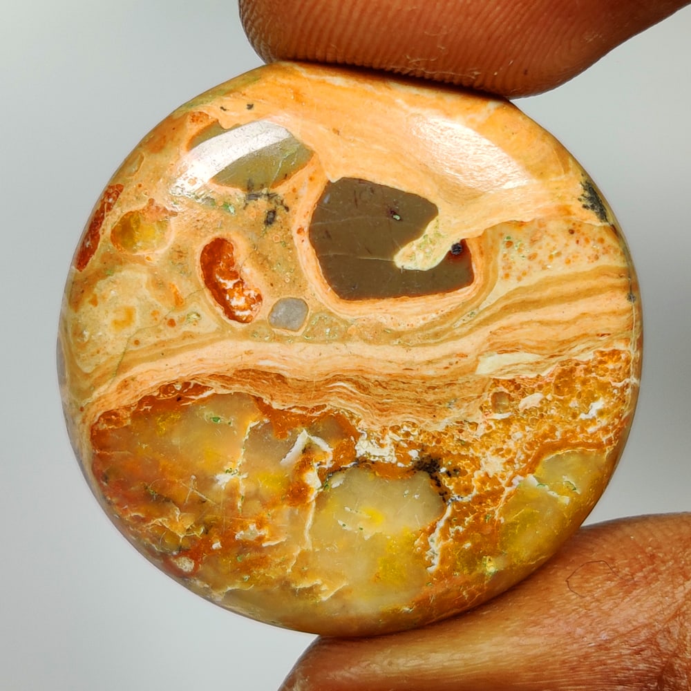28.70 Ct Natural Jasper Quartz Round Cab: weight - 28.70 Ct / Size - 27.00 x 27.00 x 5.00 mm / Shape - Excellent Round Cab / Origin - Brazil / Treatment - None
