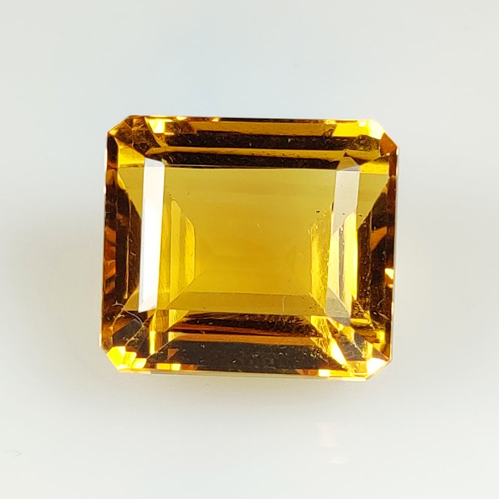 25.92 Ct Natural Yellow Citrine Octagon Cut: Weight - 25.92 Ct / Size - 17.00 x 15.00 x 12.20 mm / Shape - Octagon Cut / Color - Yellow / Clarity - VVS / Origin - Brazil / Treatment - Heated