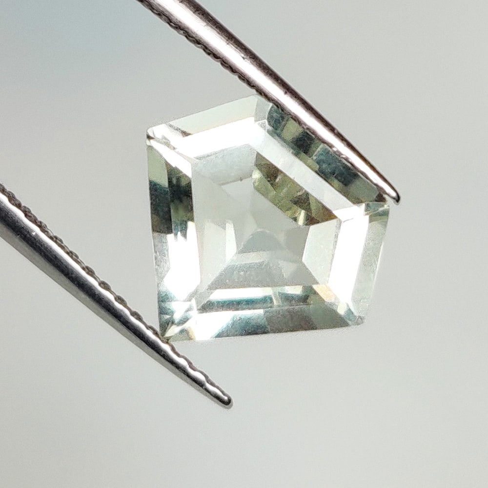 2.45 Ct Natural Green Amethyst Fancy Cut: Weight - 2.45 Ct / Dimensions - 11.10 x 9.80 x 5.00 mm / Shape - Fancy Cut / Color - Green / Clarity - VVS / Origin -Brazil / Treatment - Heated