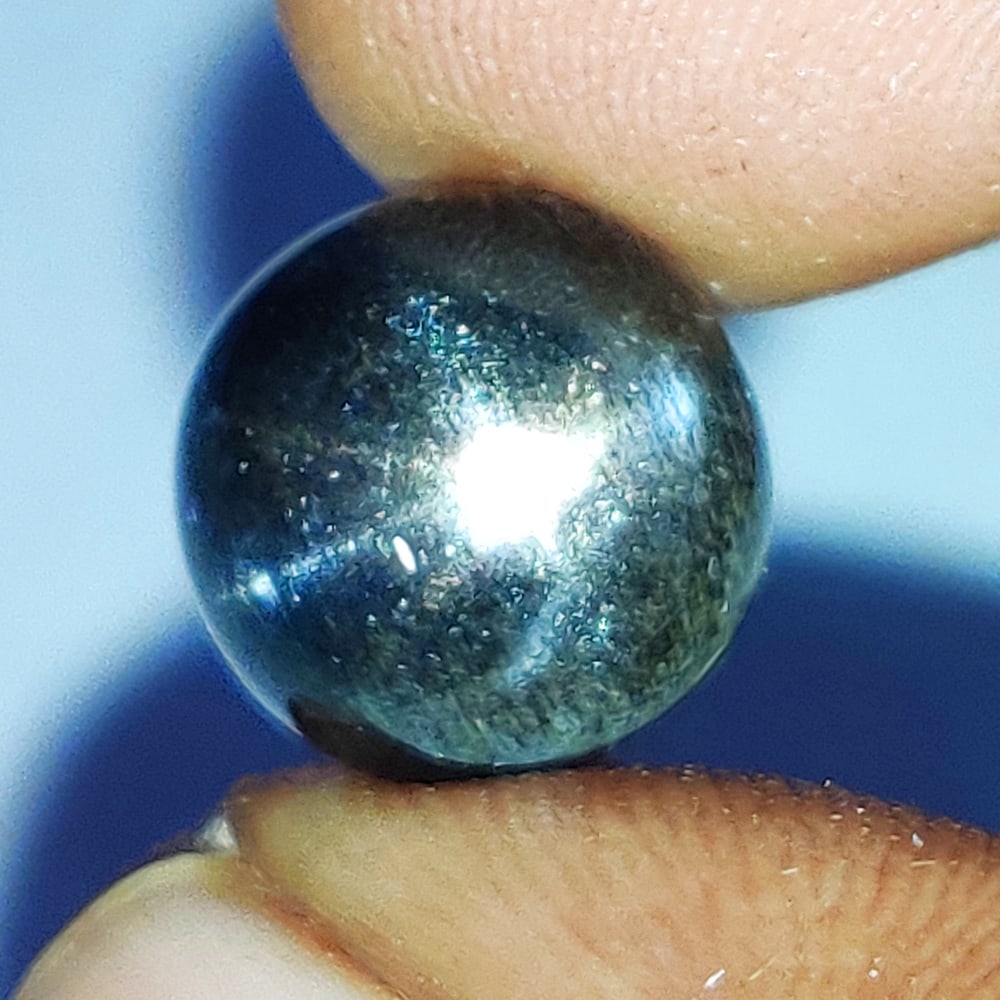 3.74 Ct Natural Black Moonstone Round Cab: Weight - 3.74 Ct / Size -10.00 x 10.00 x 5.40 mm / Shape - Round Cab / Clarity - Opaque / Origin - India / Treatment - Heated