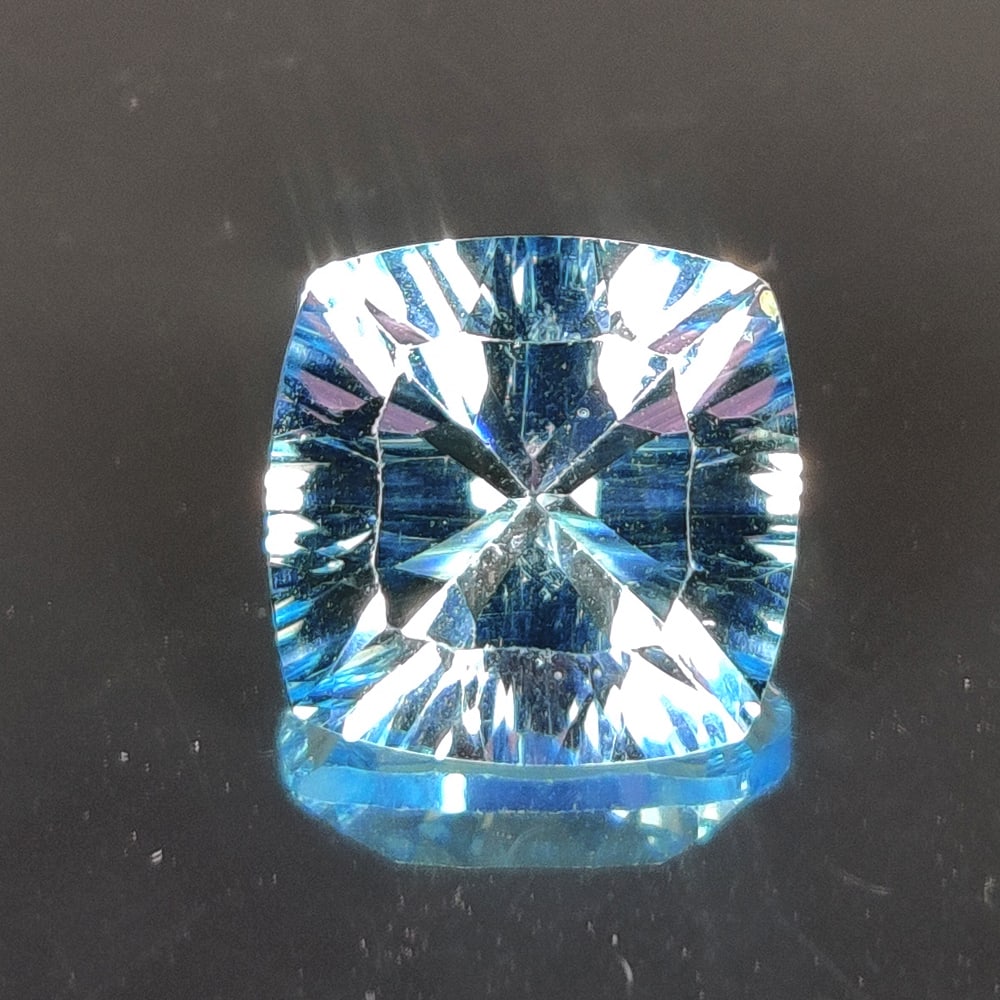 6.89 Ct Natural Blue Topaz Cushion Cut (1 of 2)