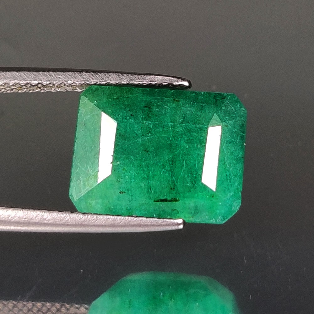 7.39 Ct Natural Green Emerald Octagon Cut (1 of 2)