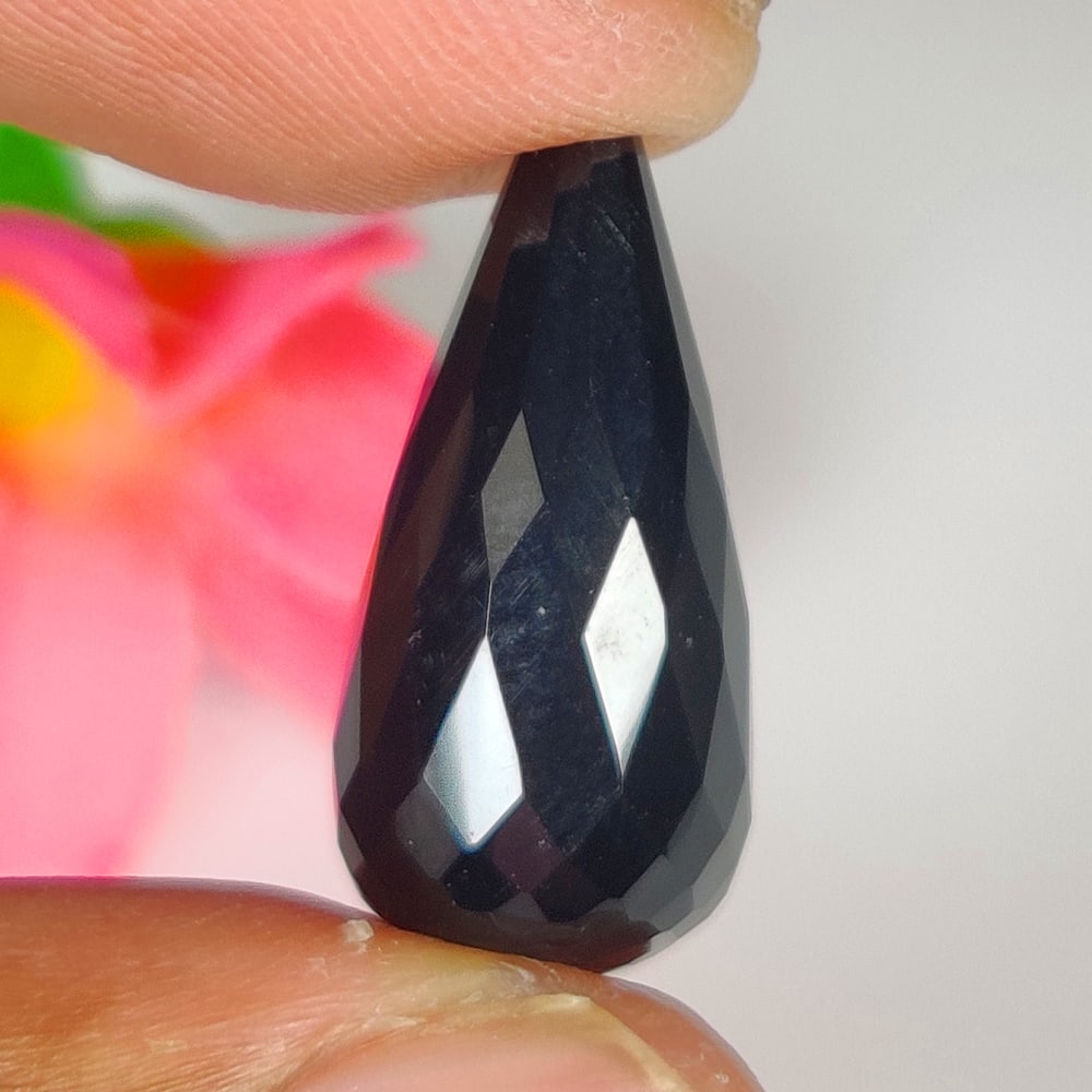 11.68 Ct Natural Black Onyx Pear Drop (1 of 2)