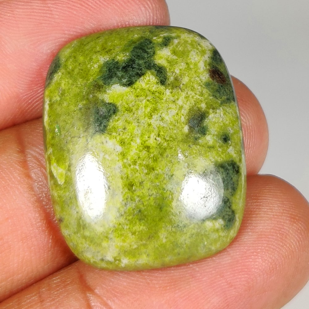 35.63 Ct Natural Green Jasper Quartz Cushion Cab (1 of 2)