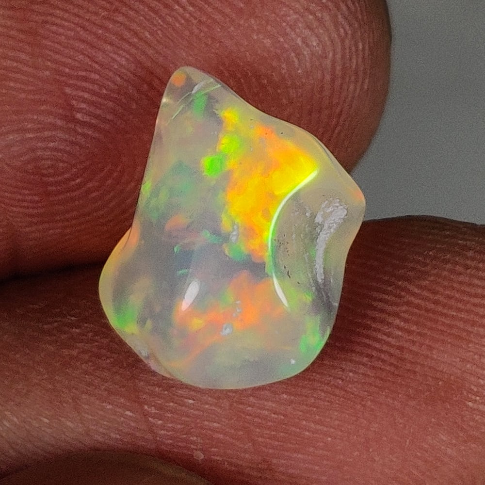 3.08 Ct Natural Multicolor Welo Opal Top Fire Solid Rough (1 of 2)