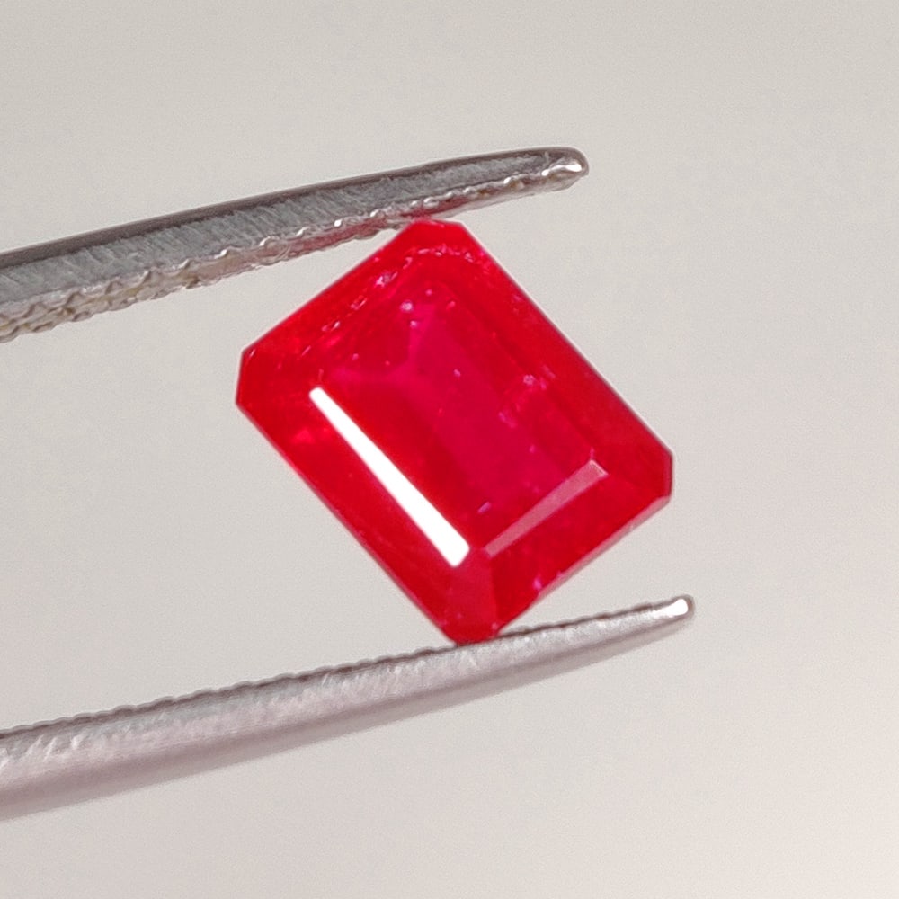 2.66 Ct Natural Pinkish Red Ruby Octagon Cut (1 of 2)
