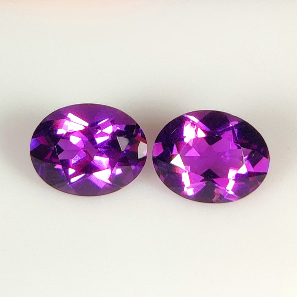 4.62 Ct Natural Purple Amethyst Oval Cut Pair (1 of 2)