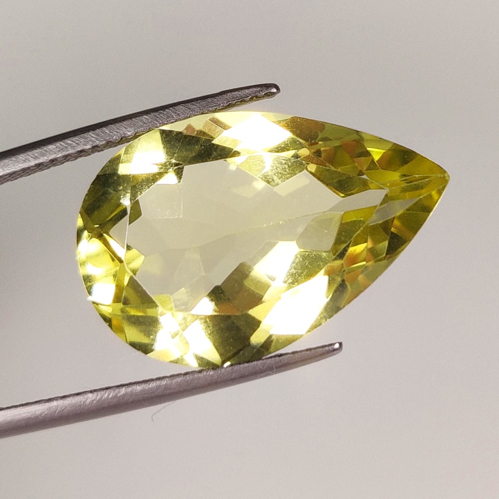15.28 Ct Natural Lemon Quartz Pear Cut (1 of 2)