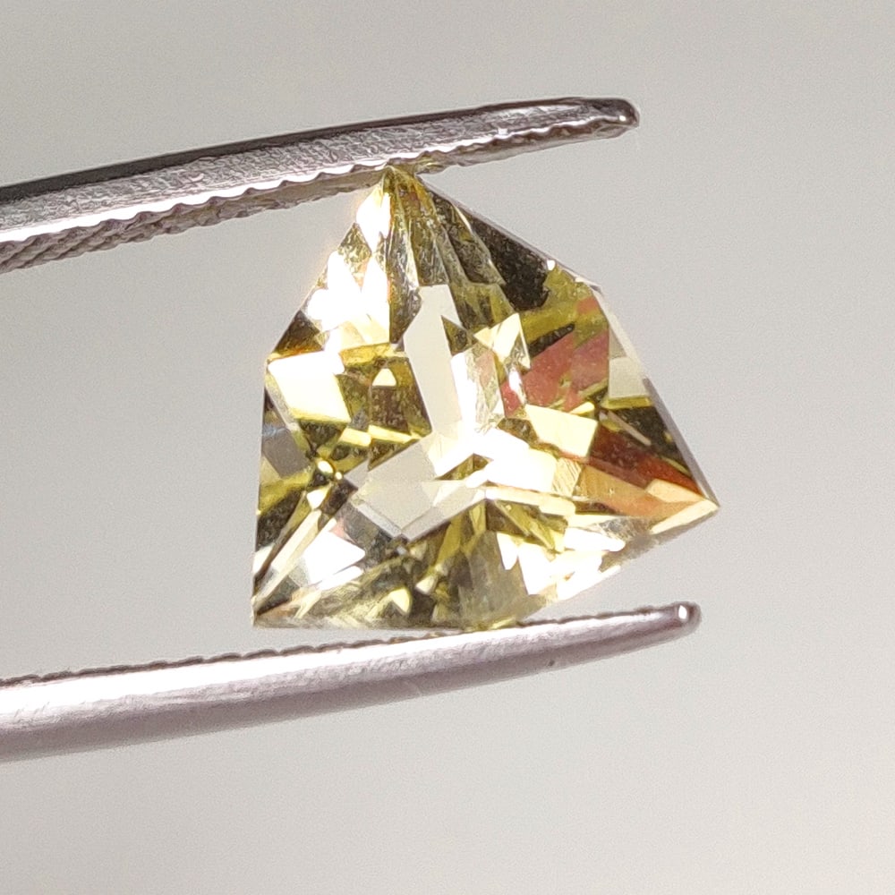 3.49 Ct Natural Scapolite Trillion Cut (1 of 2)