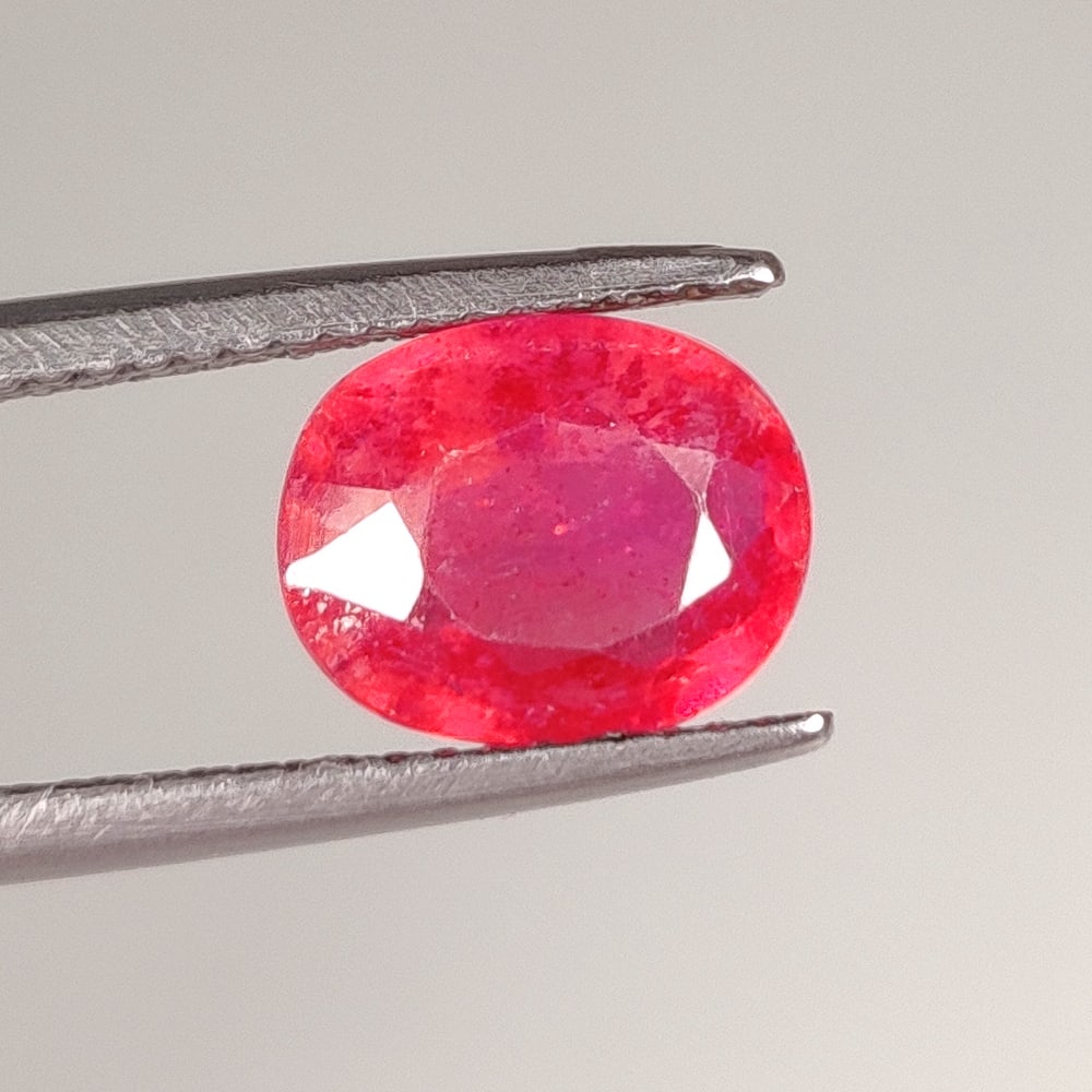2.71 Ct Natural Pinkish Red Ruby Oval cut (1 of 2)