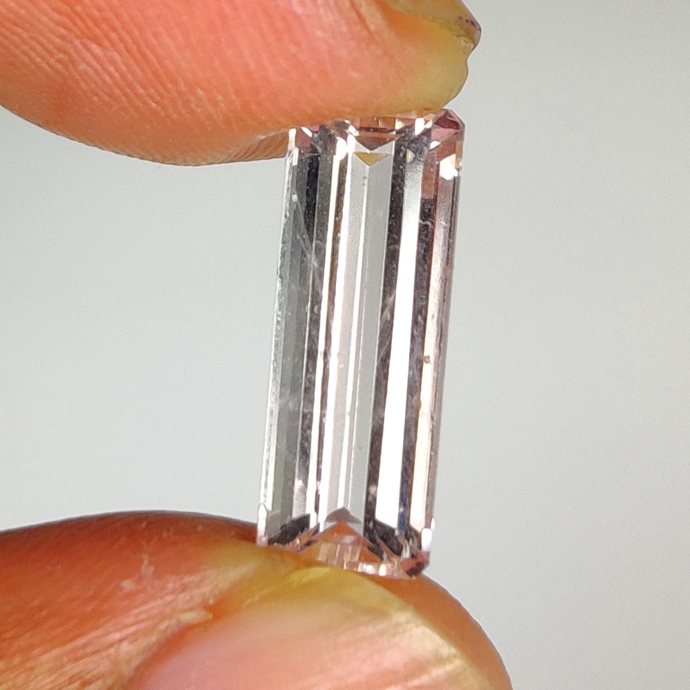 3.49 Ct Natural Pleasant Pink Morganite Octagon Cut (1 of 2)