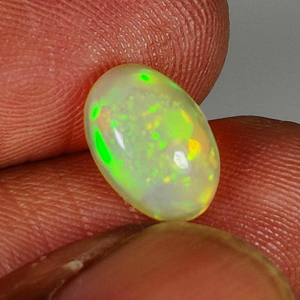 1.60 Ct Natural Multicolor Welo Opal Top Fire Oval Cab (1 of 2)