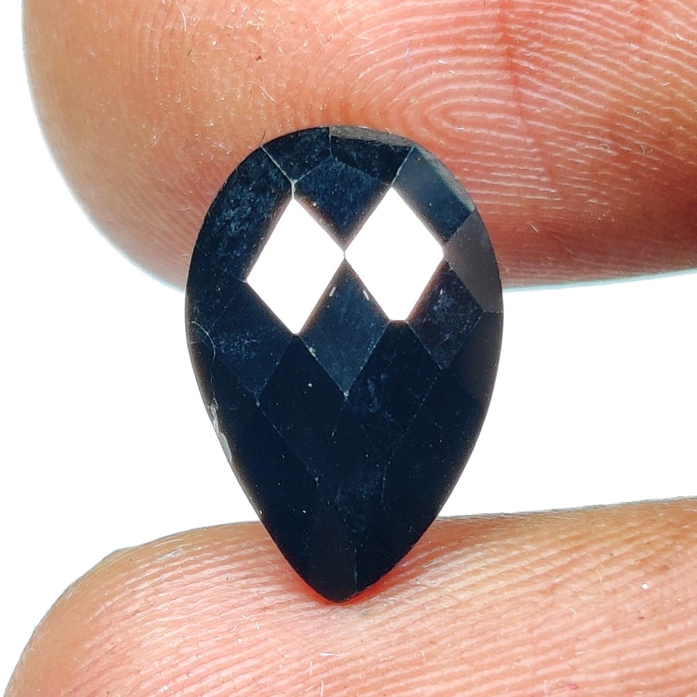 3.51 Ct Natural Black Onyx Pear Cut: Weight - 3.51 Ct / Dimensions - 12.20 x 8.10 x 4.40 mm/ Shape - Pear Cut / Clarity - Opaque / Origin - Brazil / Comments - None