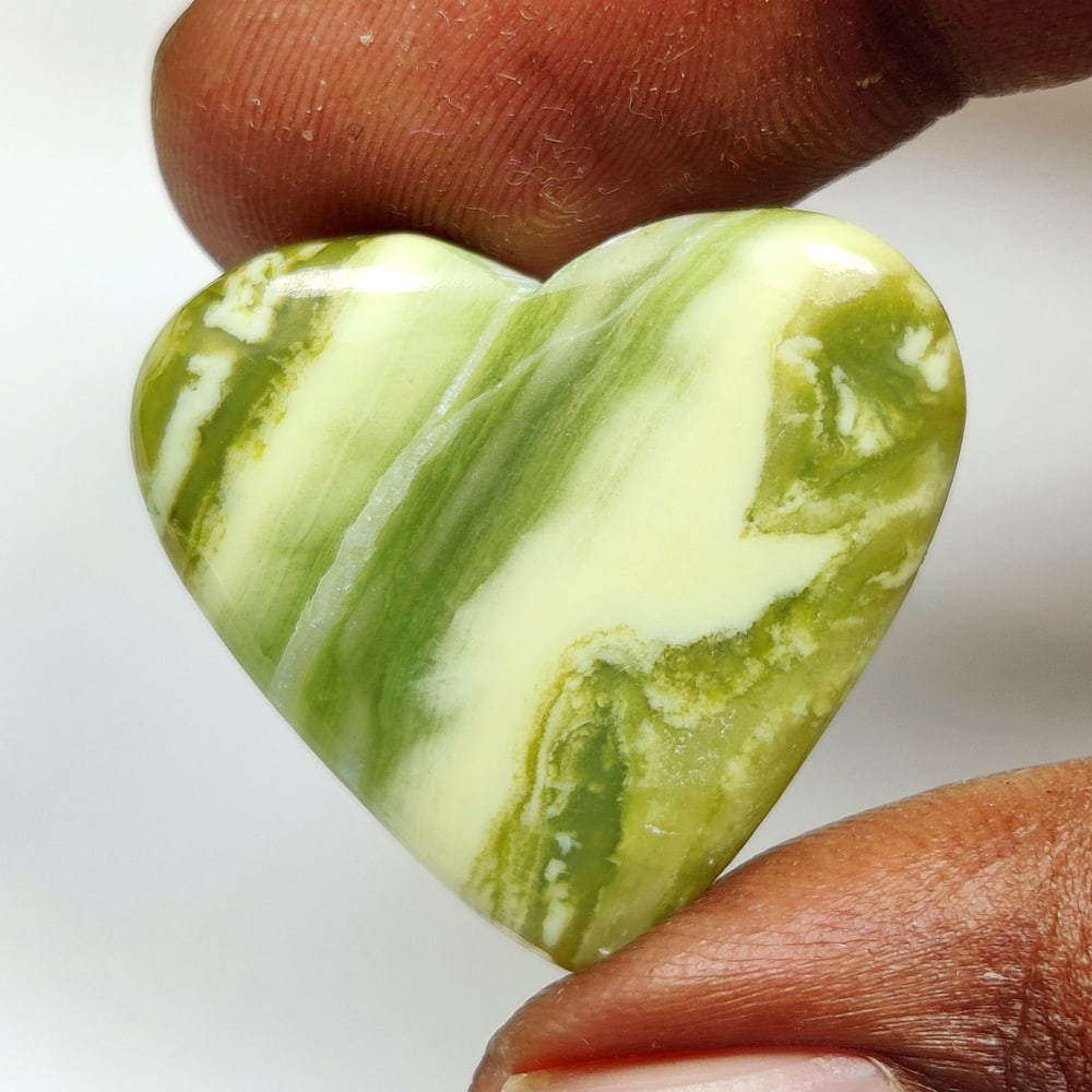 23.97 Ct Natural Green Serpentine Heart Cab (1 of 2)