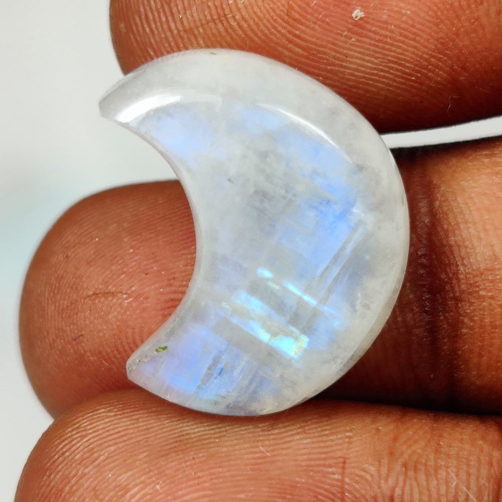 17.32 Ct Natural Blue Tint Moonstone Crescent Moon (1 of 2)