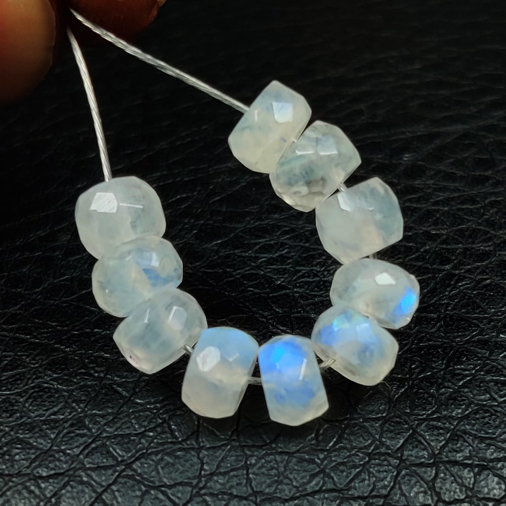 10.65 Ct Natural Blue Tint Moonstone Round Beads: Weight - 10.65 Ct / Dimensions - 5.60 - 5.90 mm / 10 Pc's / Shape - Round Drilled Beads / Clarity - Semi-Transparent / Origin - India / Treatment - None