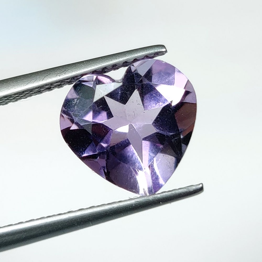 3.86 Ct Natural Purple Amethyst Oval Heart Cut (1 of 2)