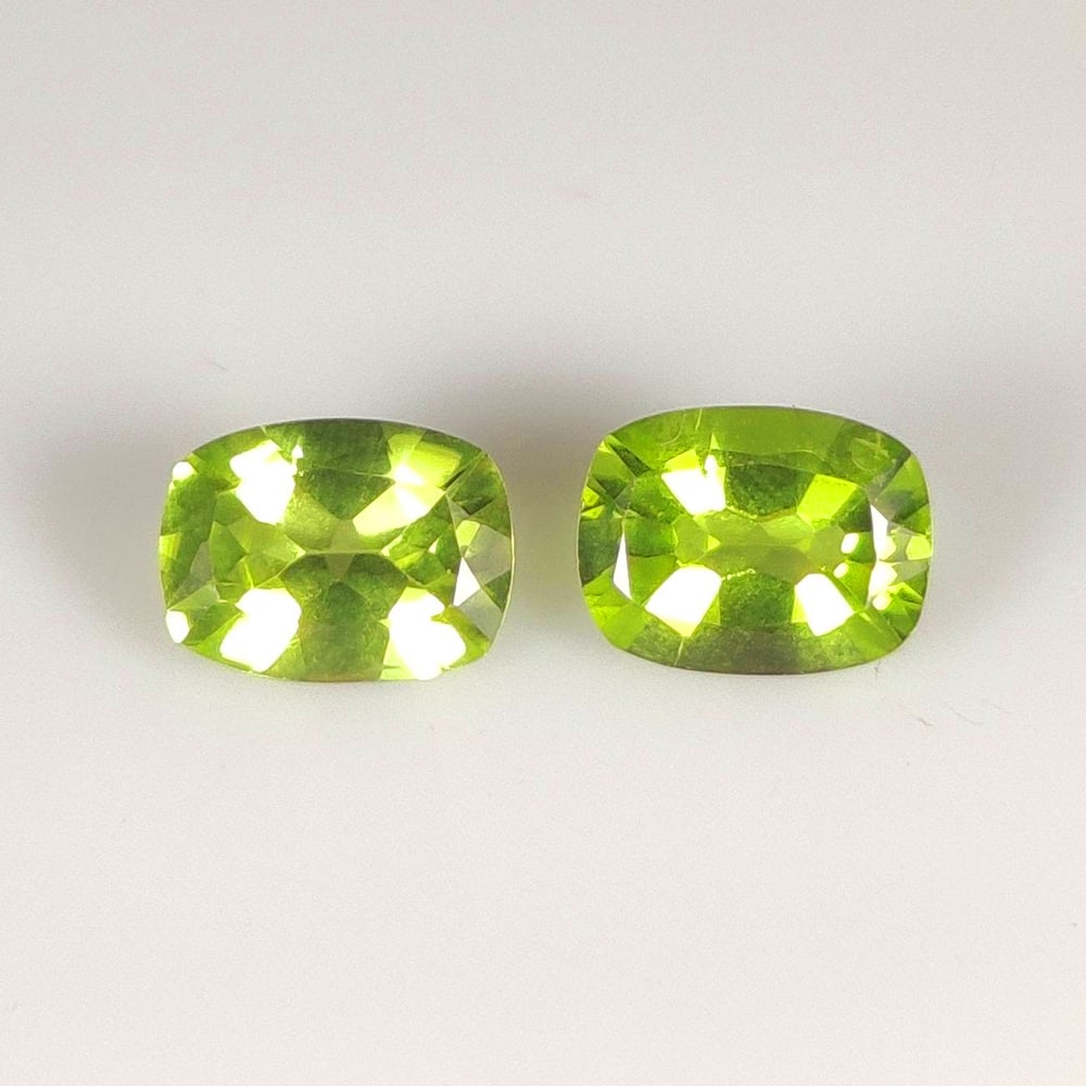 2.82 Ct Natural Green Peridot Cushion Cut Pair (1 of 2)