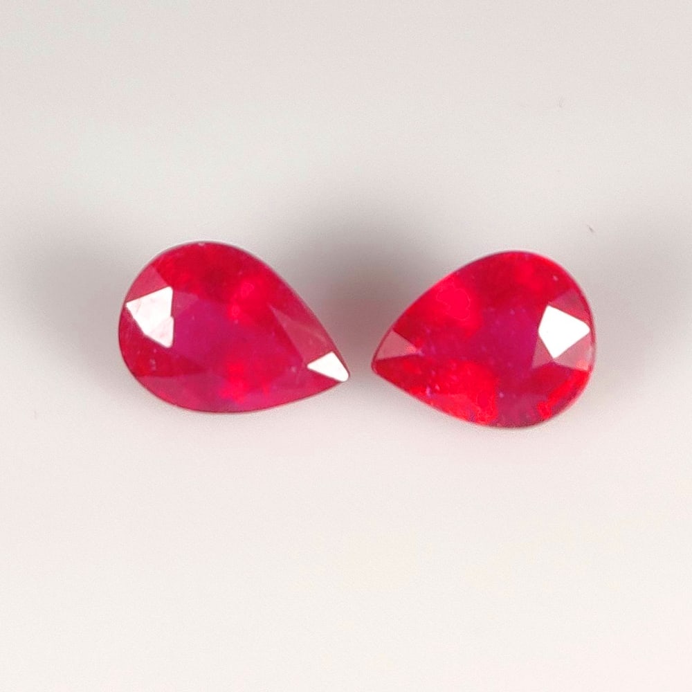 3.30 Ct Natural Pinkish Red Ruby Pear Cut Pair (1 of 2)