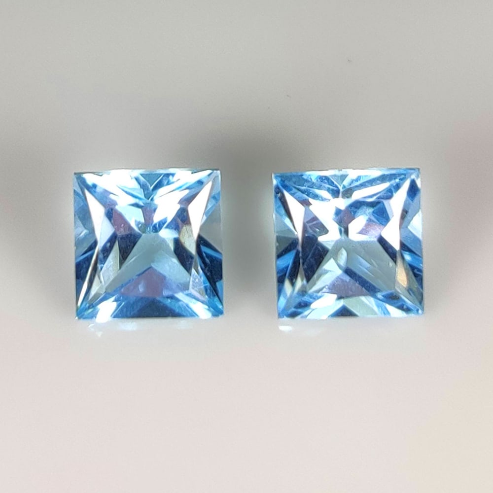 6.17 Ct Natural Blue Topaz Princess Cut Pair (1 of 2)