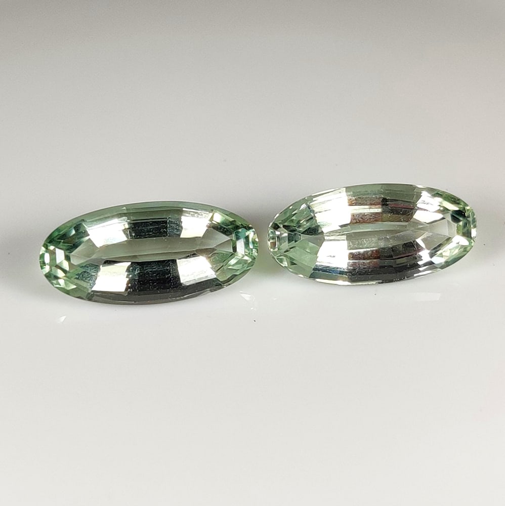 12.28 Ct Natural Green Amethyst Oval Cut Pair (1 of 2)