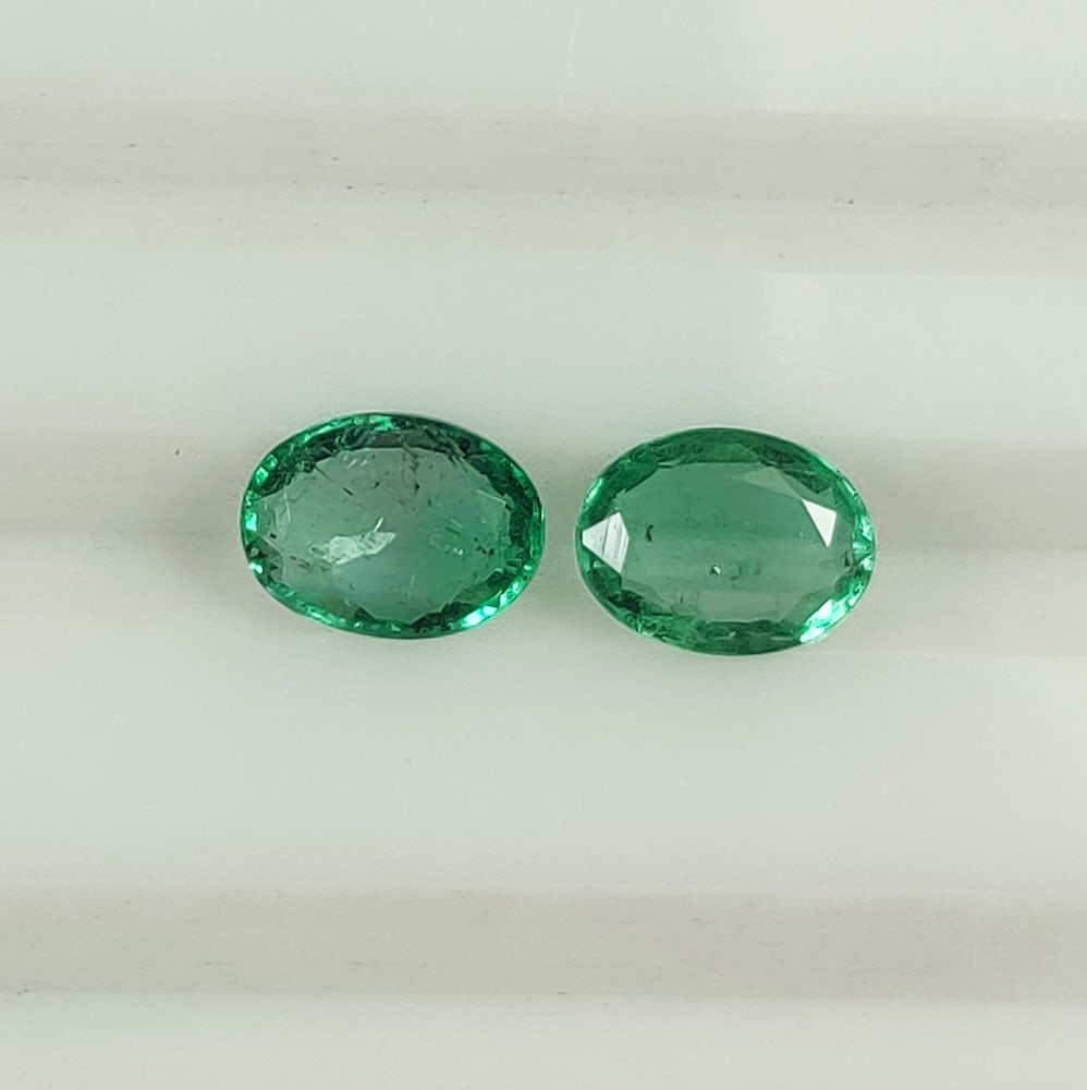 1.49 Ct Natural Zambian Green Emerald Oval Cut Pair (1 of 2)