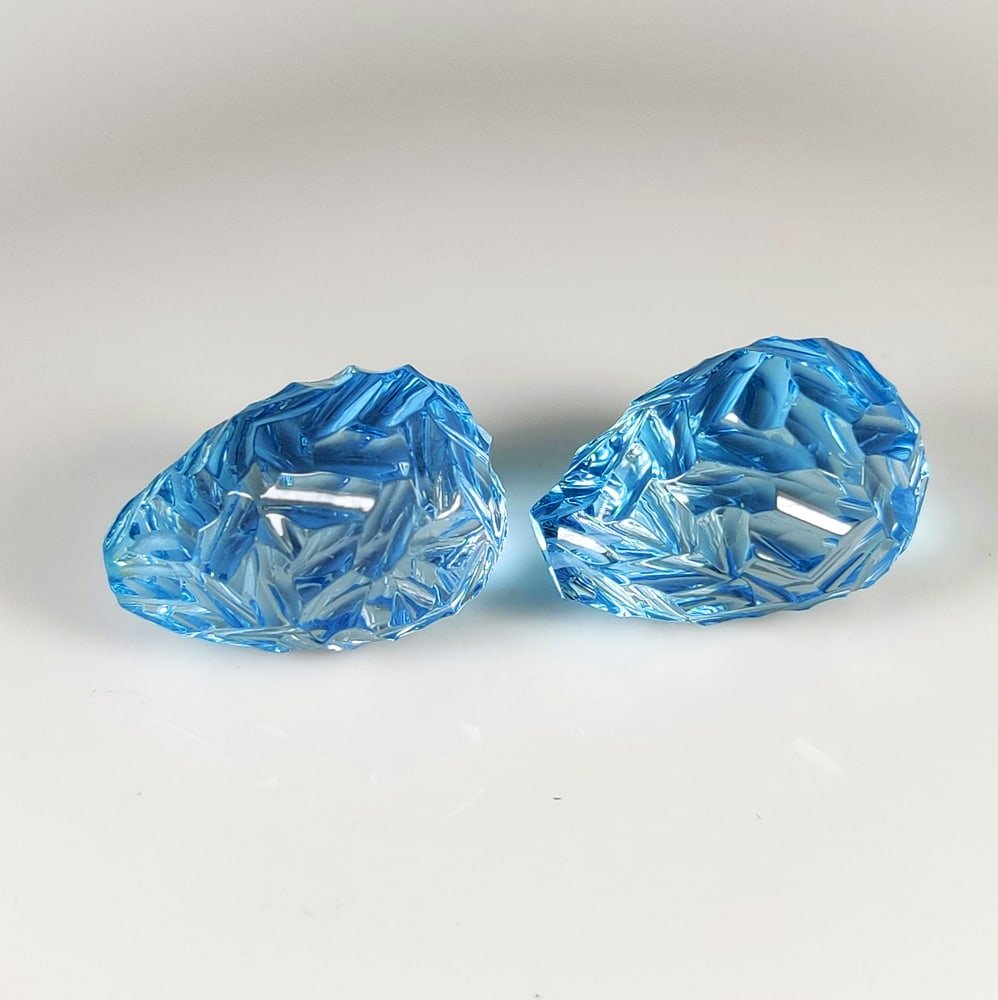 52.09 Ct Natural Blue Topaz Fancy Pear drop Carving Pair (1 of 3)
