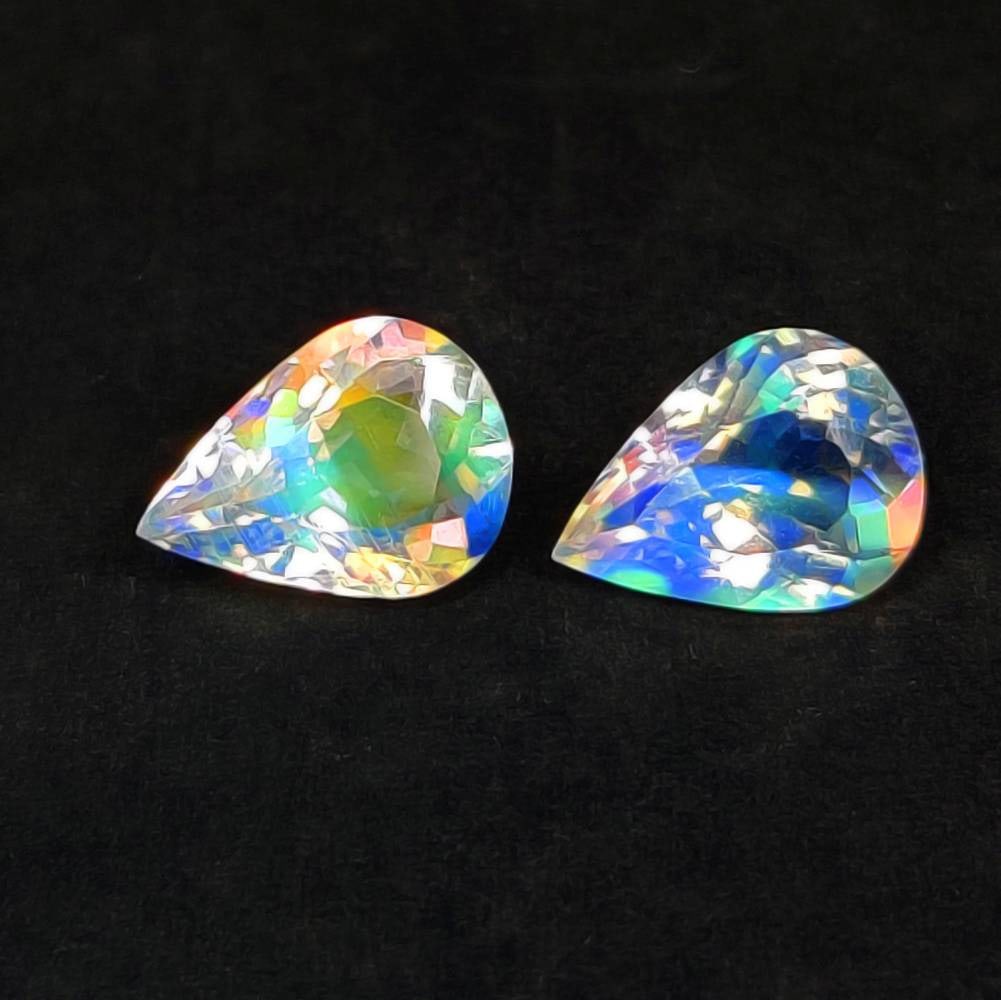 4.67 Ct Natural Blue Tint Moonstone Pear Cut Pair (1 of 3)