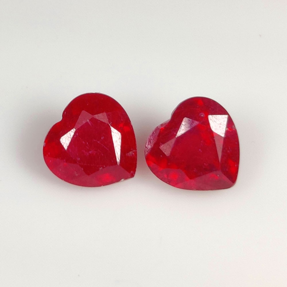 8.66 Ct Natural Pinkish Red Ruby Lovely Heart Cut Pair (1 of 2)