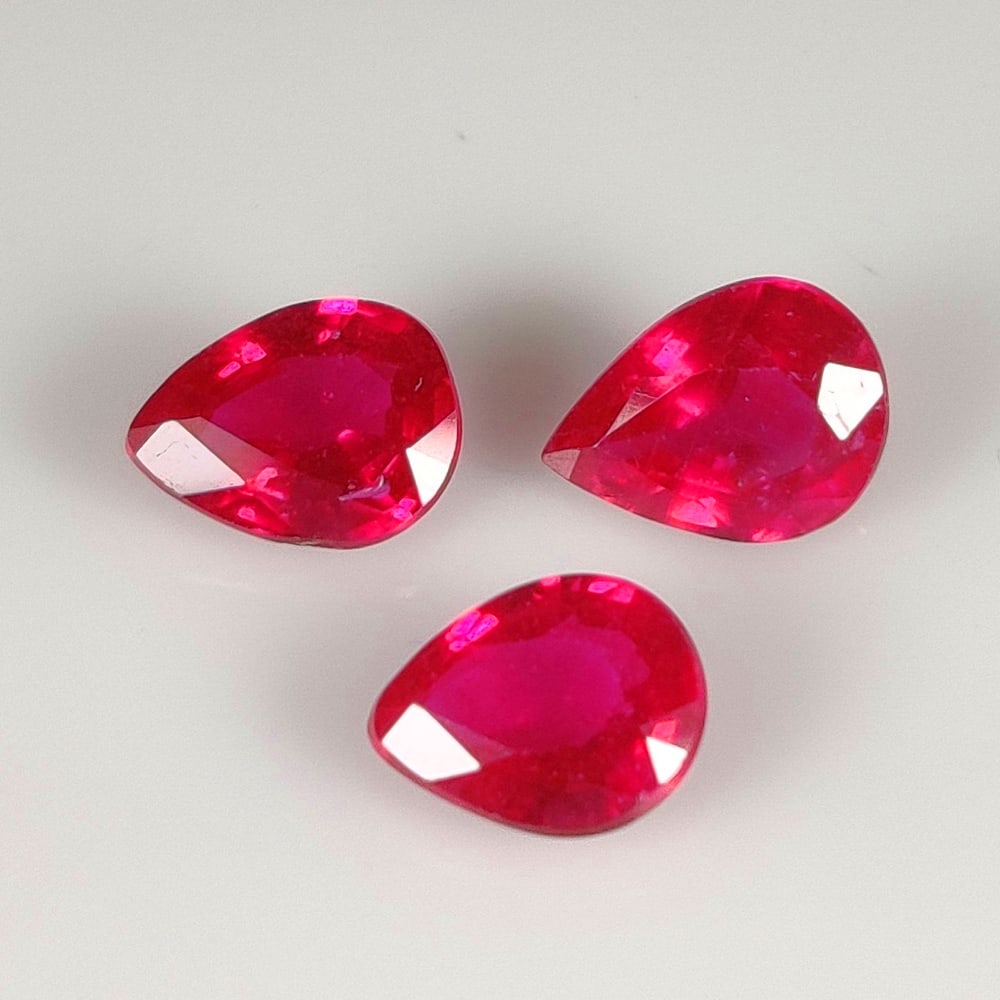 4.08 Ct Natural Pinkish Red Ruby Pear Cut Set (1 of 2)