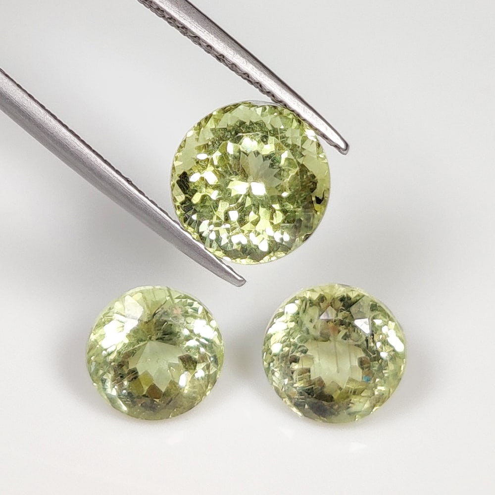 8.88 Ct Natural Apatite Round Cut Set (1 of 3)