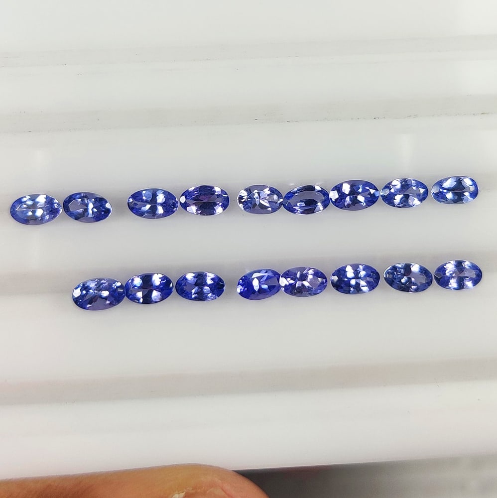 3.85 Ct Natural Tanzanite Oval Cut Set (1 of 2)