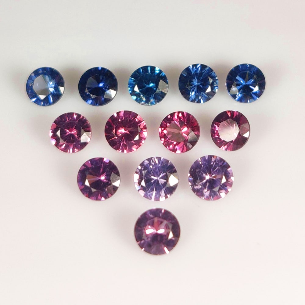 6.17 Ct Natural Spinel Round Cut Set: Weight - 6.17 Ct / Size 4.90 - 5.30 mm / 13 PC's / Shape - Round Cut / Color - Deep Pink & Blue / Clarity - VVS / Origin - Mozambique / Treatment - None