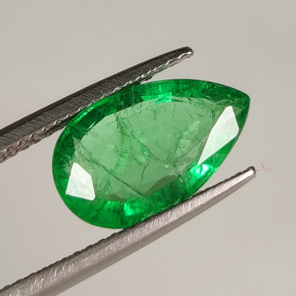 3.38 Ct Natural Zambian Green Emerald Pear Cut (1 of 2)