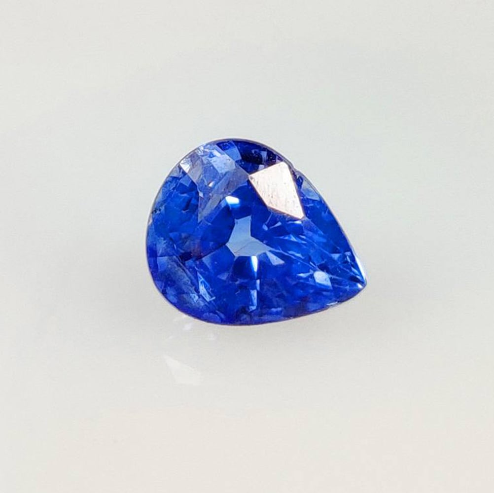 0.94 Ct Natural Blue Sapphire Pear Cut (1 of 2)