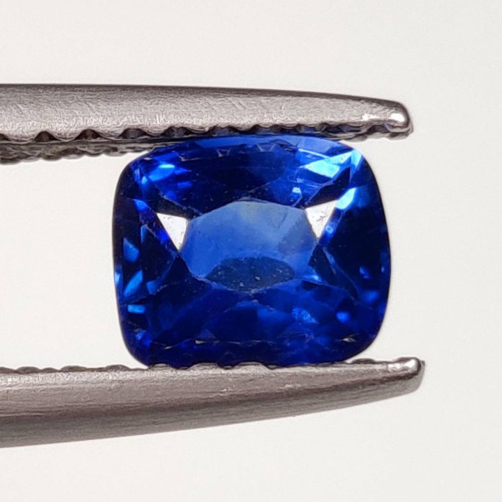 0.83 Ct Natural Blue Sapphire Cushion Cut (1 of 2)