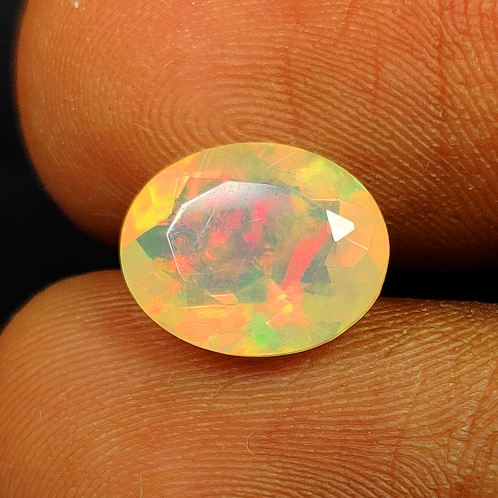 IGI CERTIFIED 1.97 Ct Natural Multicolor Top Fire Opal Oval Cut (1 of 4)