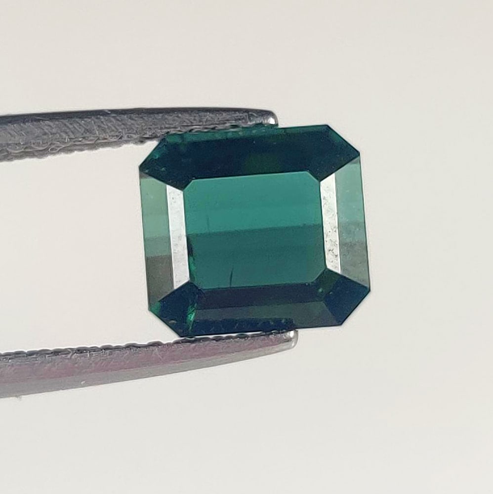2.28 Ct Natural Green Tourmaline Octagon Cut (1 of 2)