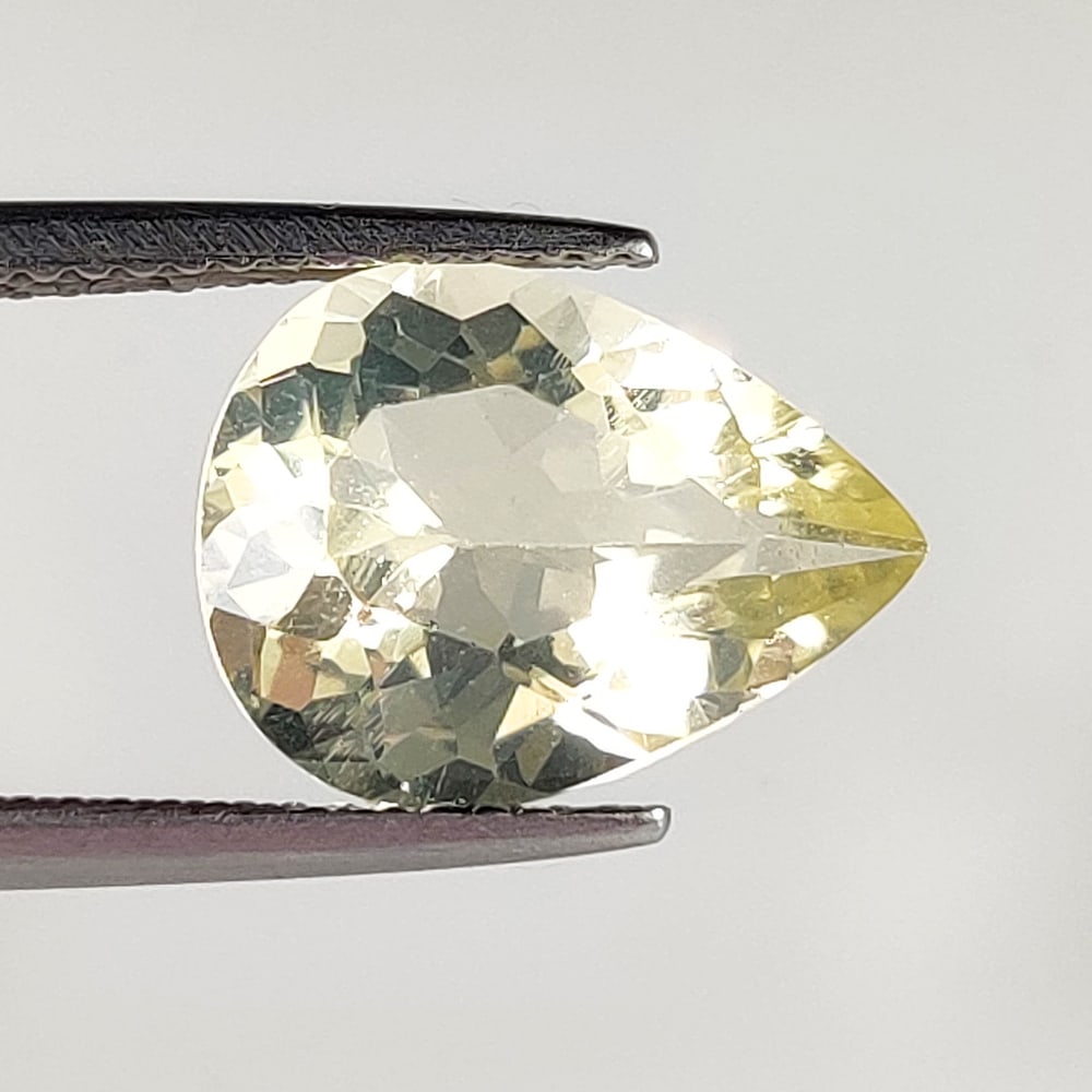 3.57 Ct Natural Andesine Pear Cut (1 of 2)