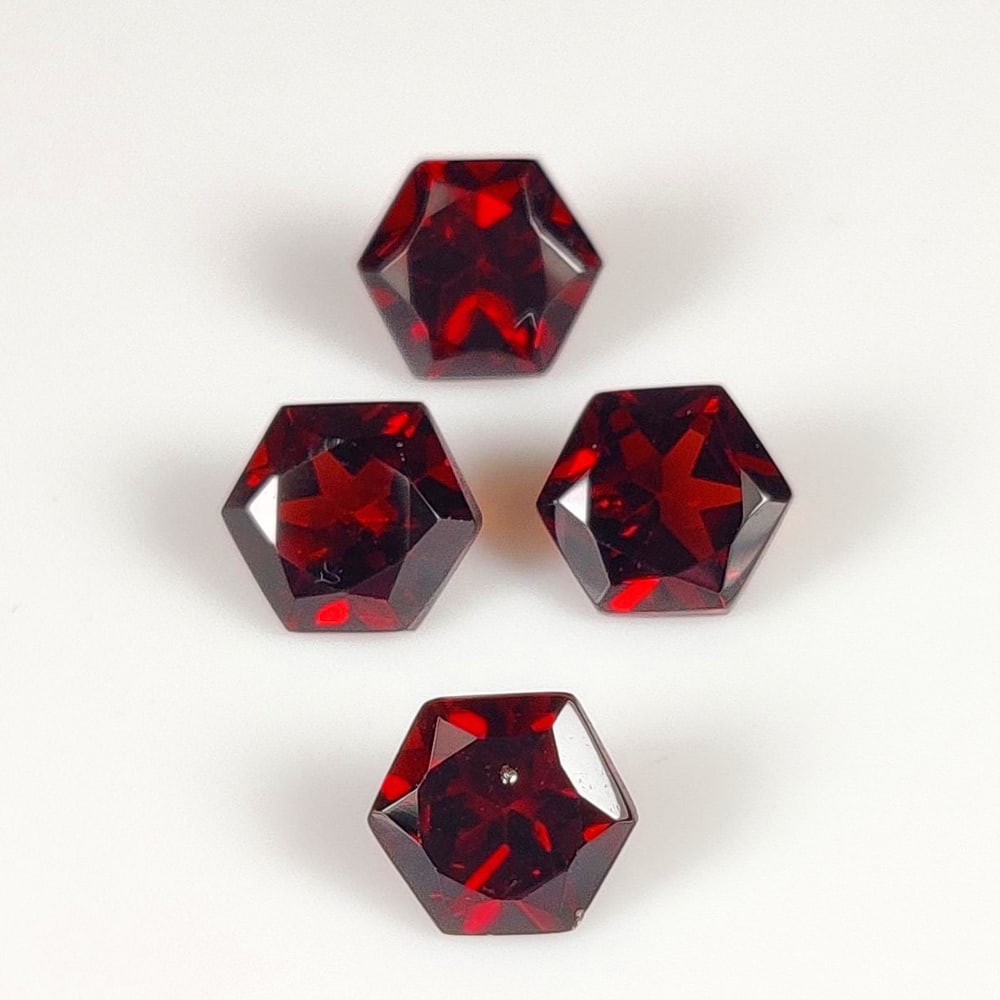 7.81 Ct Natural Pinkish Red Ruby Cushion Cut (1 of 2)