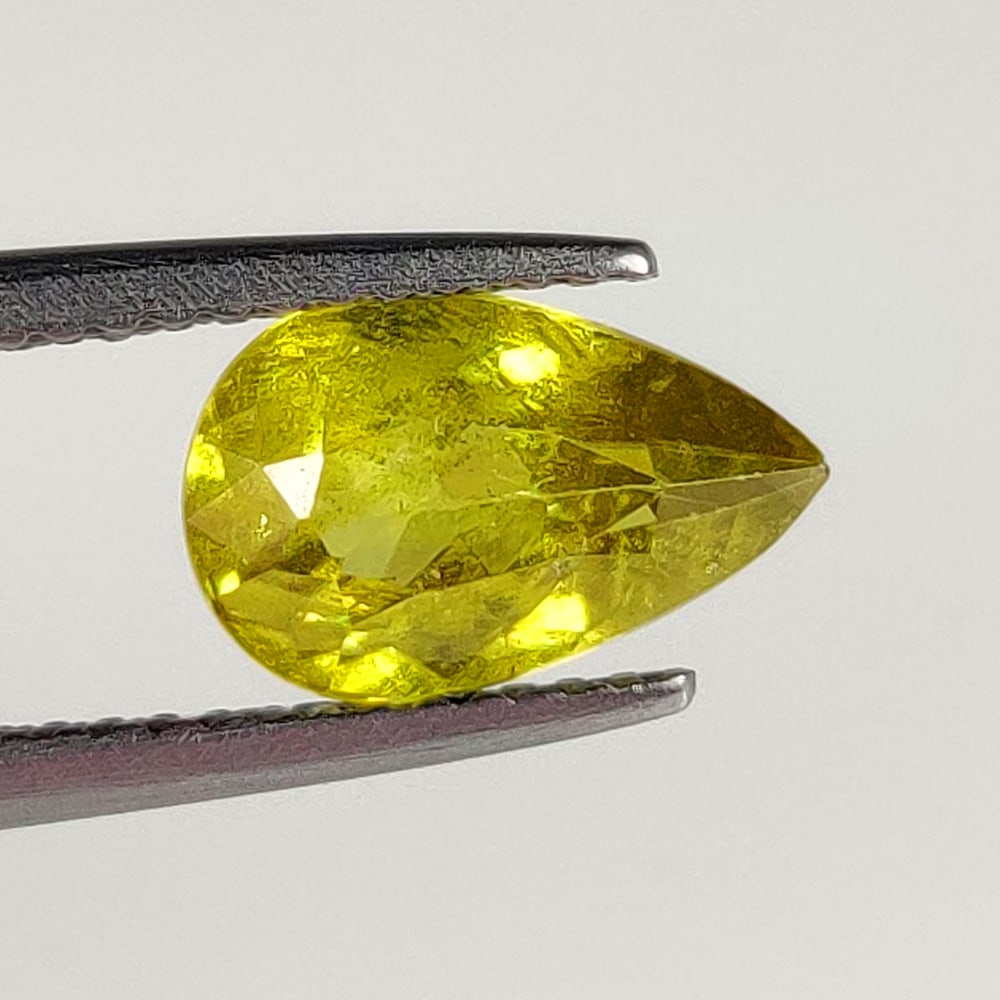 1.80 Ct Natural Sphene Pear Cut (1 of 2)