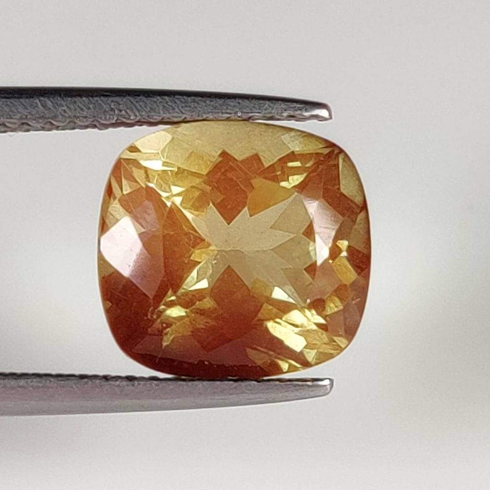 3.85 Ct Natural Andesine Cushion Cut (1 of 2)