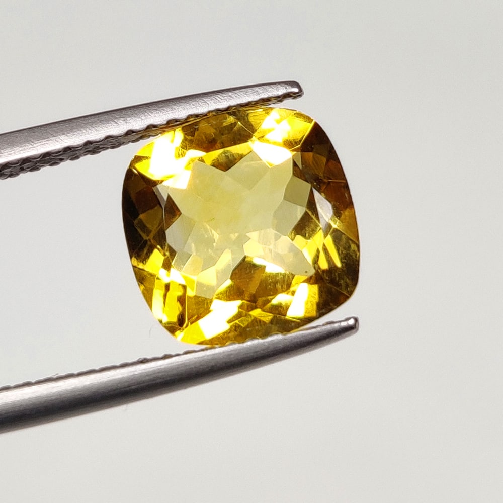 2.60 Ct Natural Yellow Citrine Cushion Cut (1 of 2)