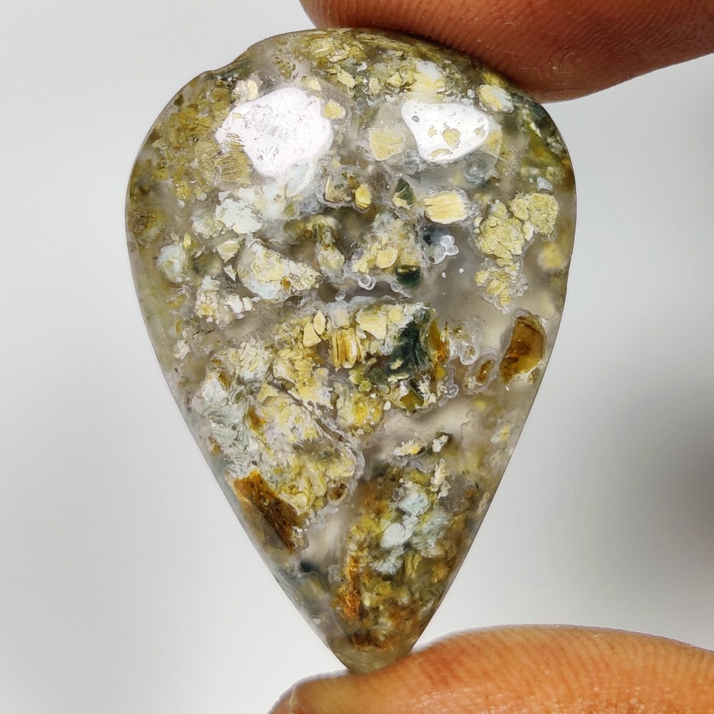 25.80 Ct Natural Lace Agate Pear Cab: Weight - 25.80 Ct / Size - 30.00 x 21.00 x 6.50 mm / Shape - Excellent Pear Cab / Clarity - Opaque / Origin - Brazil / Treatment - None