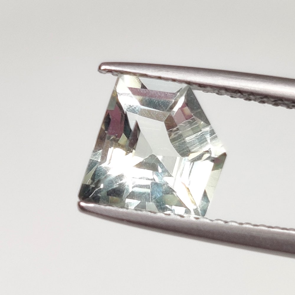 1.93 Ct Natural Green Amethyst Fancy Cut (1 of 2)