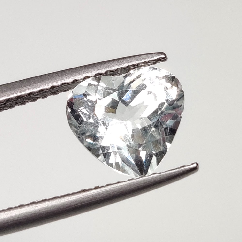 2.13 Ct Natural Goshnite Heart Cut (1 of 2)