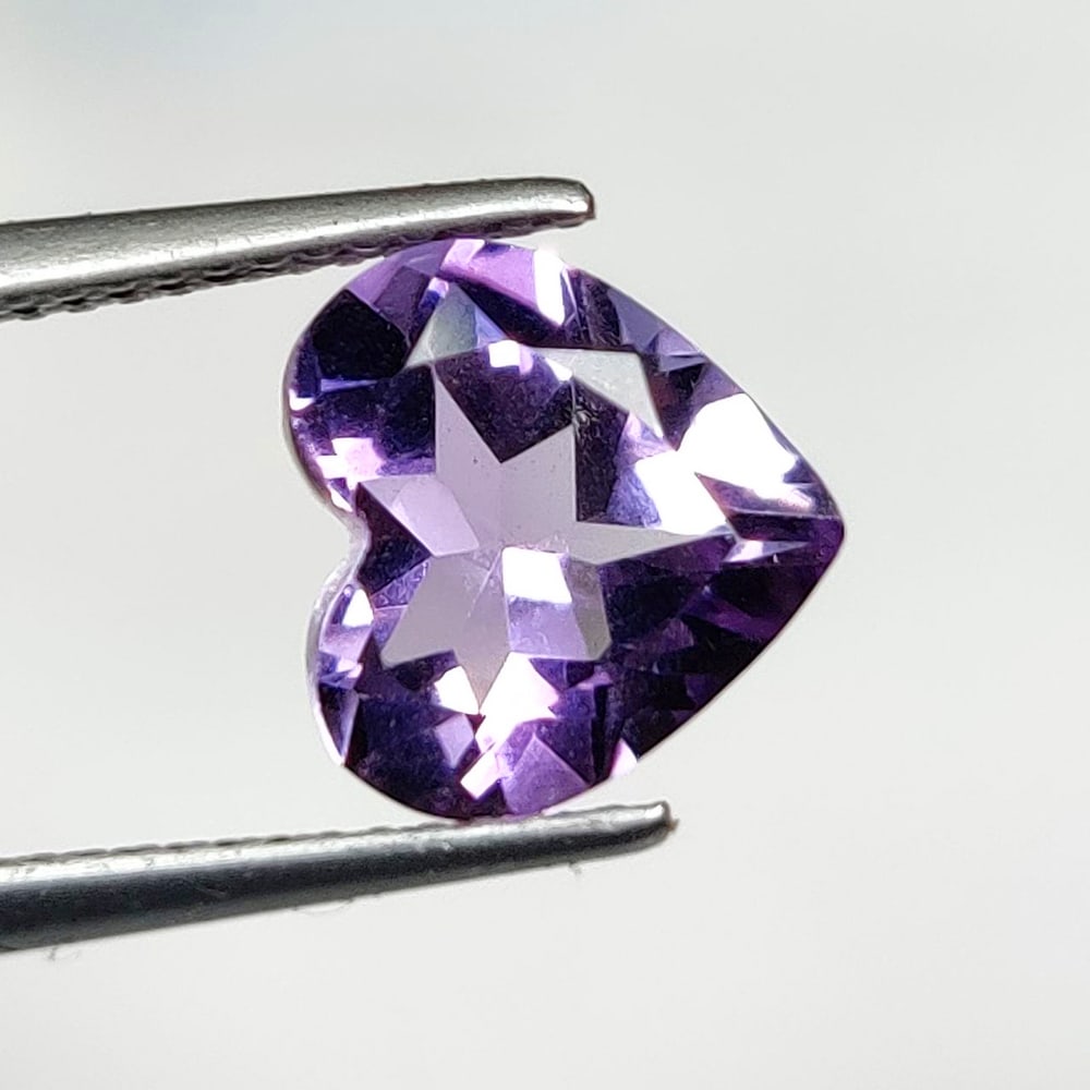 2.54 Ct Natural Purple Amethyst Heart Cut: Weight - 2.54 Ct / Dimensions - 9.30 x 9.70 x 5.70 mm / Shape - Heart Cut / Color - Purple / Clarity - VVS / Origin -Brazil / Treatment - Heated