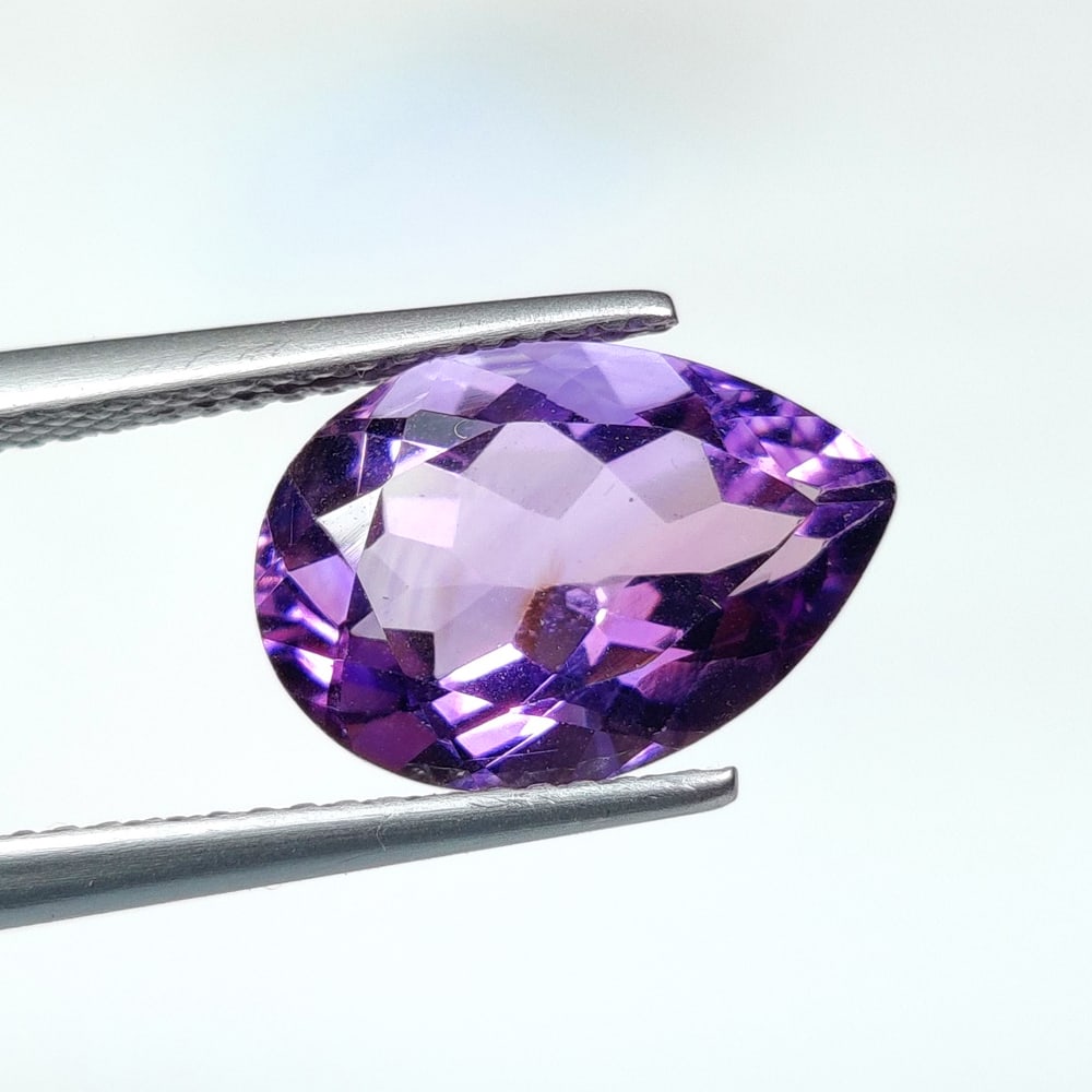 3.98 Ct Natural Purple Amethyst Pear Cut (1 of 2)