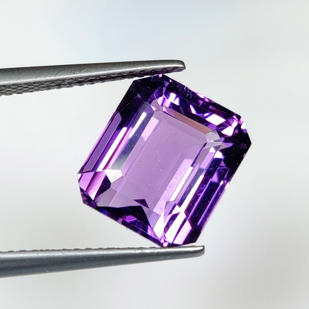 7.04 Ct Natural Purple Amethyst Emerald Cut (1 of 2)